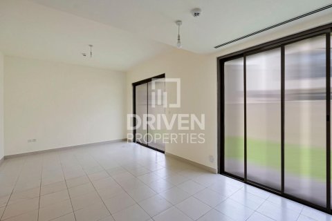 Villa de 4 chambres à EMAAR South, UAE No. 206501 4