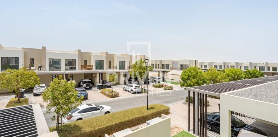 Villa de 4 chambres à EMAAR South, UAE No. 206501