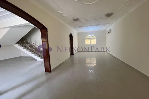 4 bedrooms Villa in Doha, Qatar No. 57214 1