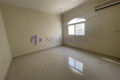 4 bedrooms Villa in Doha, Qatar No. 57214 15