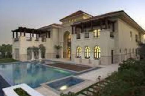 Villa de 7 dormitorios  No. 110918 4