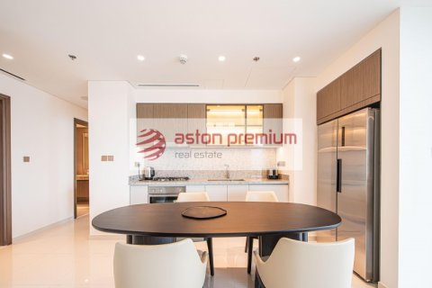 Apartment de 2 dormitorios en EMAAR Beachfront, UAE No. 148396 11