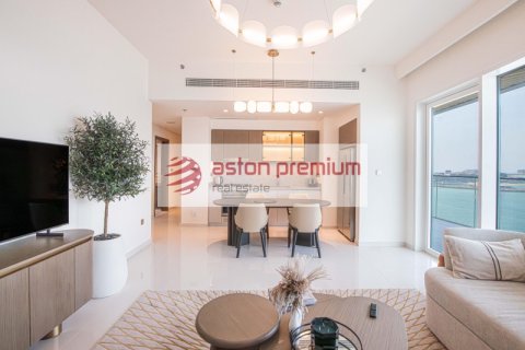 Apartment de 2 dormitorios en EMAAR Beachfront, UAE No. 148396 5