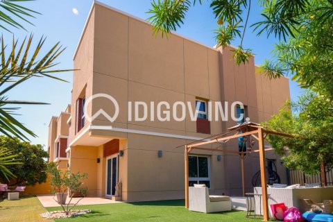 Villa de 3 chambres à Al Barsha, UAE No. 85988 4