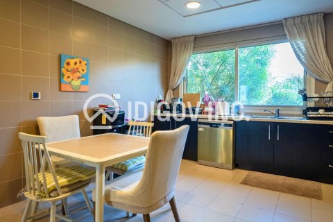 Villa de 3 chambres à Al Barsha, UAE No. 85985 17