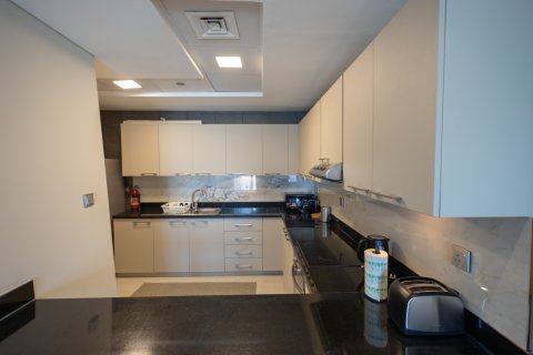 1 bedroom Apartment in Cayan Tower, UAE No. 208781 8