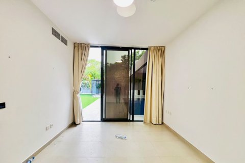 Villa de 5 dormitorios en Tilal City, UAE No. 208774 9