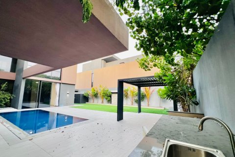 Villa de 5 dormitorios en Tilal City, UAE No. 208774 7