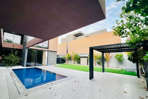 Villa de 5 dormitorios en Tilal City, UAE No. 208774 4