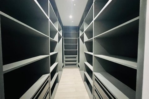 Villa de 5 dormitorios en Tilal City, UAE No. 208774 23