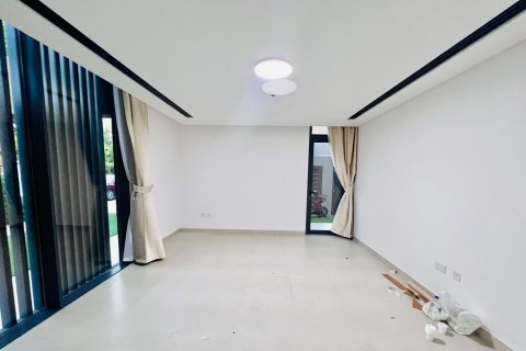 Villa de 5 dormitorios en Tilal City, UAE No. 208774 12