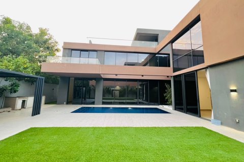 Villa de 5 dormitorios en Tilal City, UAE No. 208774 3