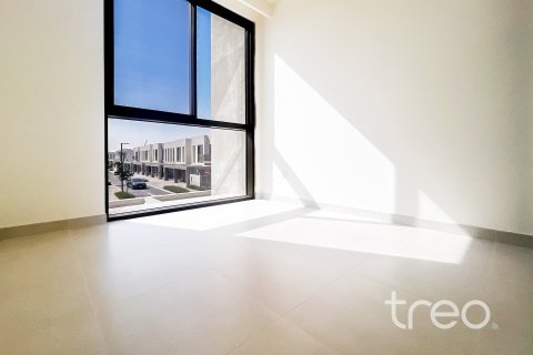 Villa de 3 dormitorios en The Valley, UAE No. 203954 5
