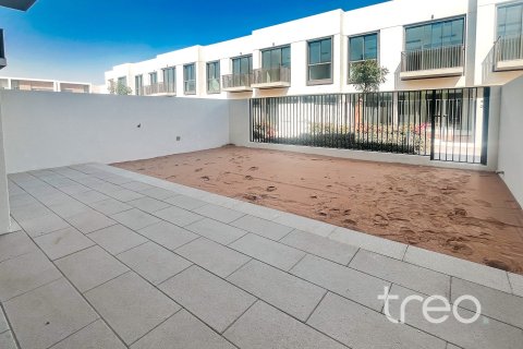 Villa de 3 dormitorios en The Valley, UAE No. 203954 14