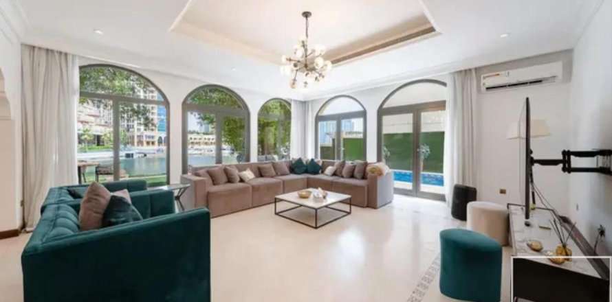 Villa de 4 dormitorios en Garden Homes, UAE No. 209123