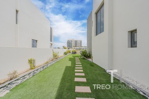 4 bedrooms Villa in Dubai South (Dubai World Central), UAE No. 74063 27