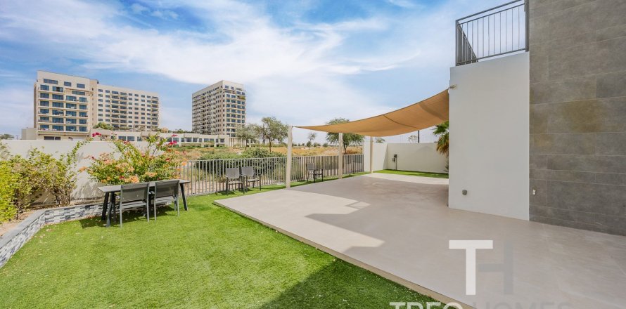 4 bedrooms Villa in Dubai South (Dubai World Central), UAE No. 74063