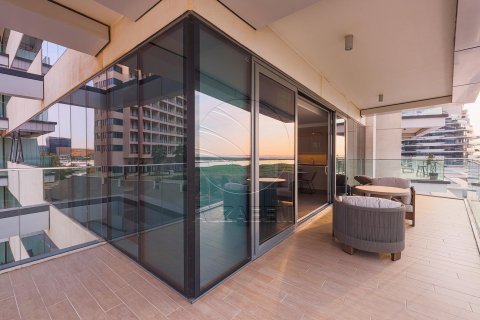 Apartment de 3 dormitorios en  Yas Island, UAE No. 90267 8