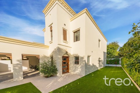 Villa de 4 chambres à Casa, UAE No. 199145 3