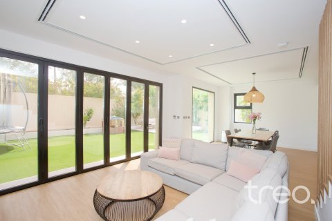 Villa de 4 chambres à Casa, UAE No. 199145 13