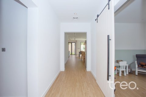Villa de 4 chambres à Casa, UAE No. 199145 19