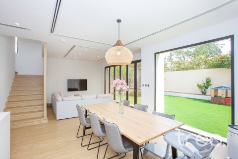 Villa de 4 chambres à Casa, UAE No. 199145 14