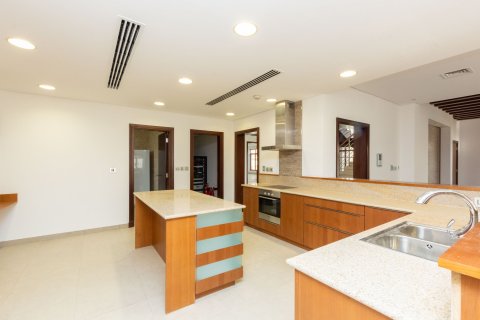 Вилла с 5 спальнями в Jumeirah Islands, ОАЭ №155645 14