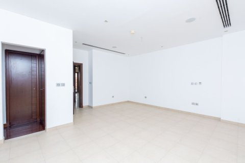 Вилла с 5 спальнями в Jumeirah Islands, ОАЭ №155645 8