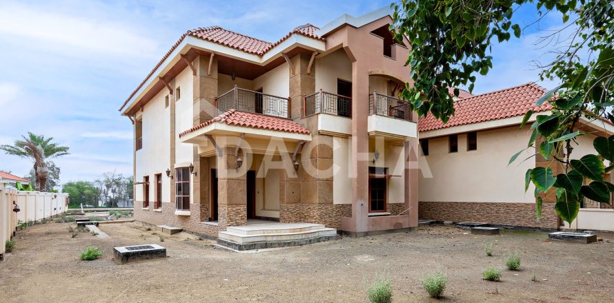 Вилла с 5 спальнями в Jumeirah Islands, ОАЭ №155645