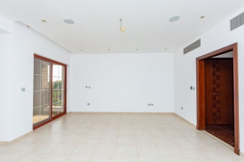 Вилла с 5 спальнями в Jumeirah Islands, ОАЭ №155645 6