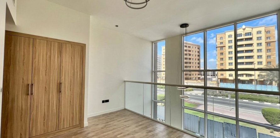 4 bedrooms Townhouse in Dubai, UAE No. 207931