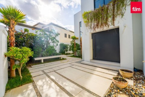 4 bedrooms Villa in Dubai, UAE No. 146328 6