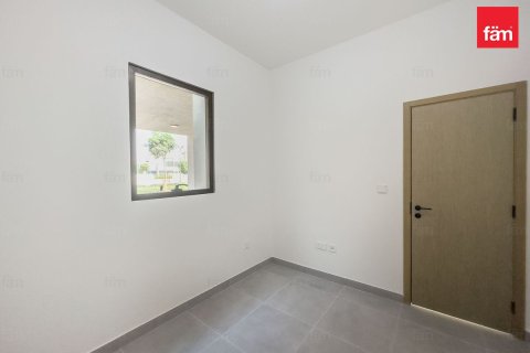 3 bedrooms Townhouse in Dubai, UAE No. 144263 8
