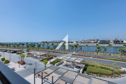 Квартира с 1 спальней в La Mer, ОАЭ №135068 3