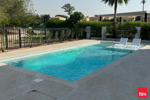 Villa de 4 chambres  No. 111337 2