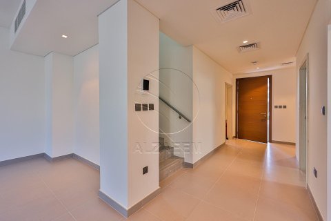Villa de 4 dormitorios en  Yas Island, UAE No. 90064 13