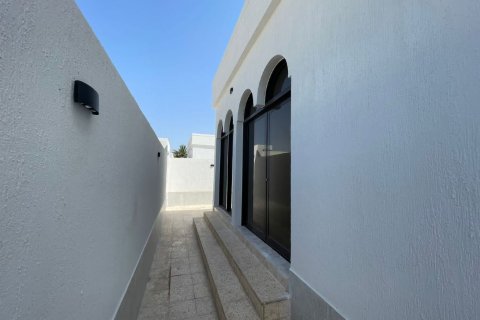 3 bedrooms Villa in Al Mairid, UAE No. 184065 3