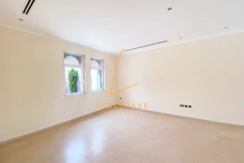 3 bedrooms Villa in Jumeirah Park, UAE No. 168357 10