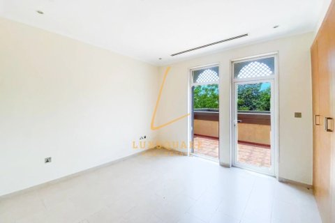 3 bedrooms Villa in Jumeirah Park, UAE No. 168357 12