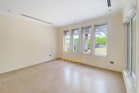 3 bedrooms Villa in Jumeirah Park, UAE No. 168357 9