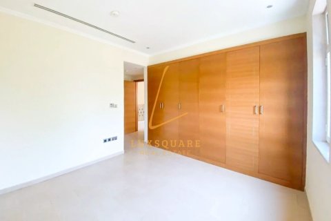 3 bedrooms Villa in Jumeirah Park, UAE No. 168357 14
