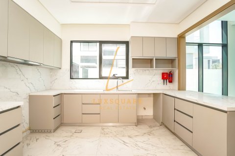 5 bedrooms Villa in Al Furjan, UAE No. 168356 12