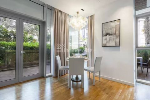 Квартира с 2 спальнями в Bluewaters Residences, ОАЭ №187631 12