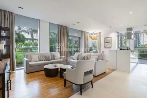 Квартира с 2 спальнями в Bluewaters Residences, ОАЭ №187631 3
