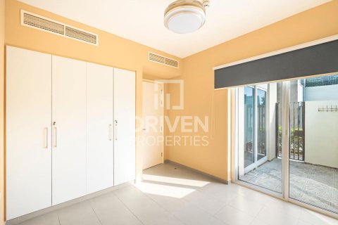 3 bedrooms Apartment in EMAAR South, UAE No. 192064 11