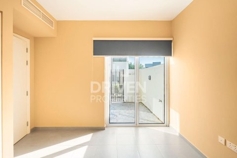 3 bedrooms Apartment in EMAAR South, UAE No. 192064 10