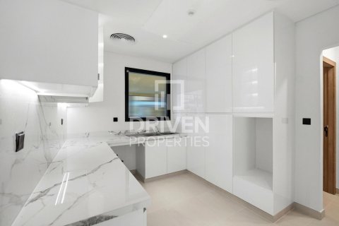 3 bedrooms Townhouse in Dubai Land, UAE No. 192061 16
