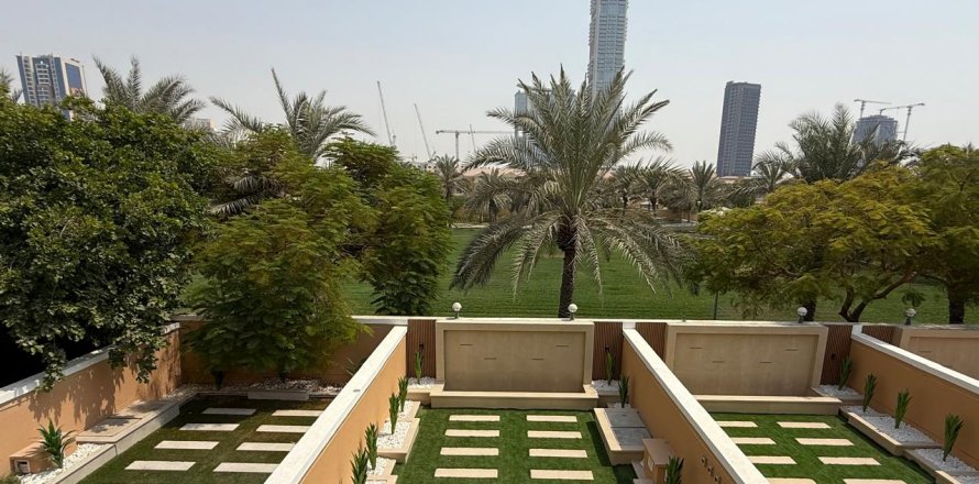 2 غرف نوم تاون هاوس في Jumeirah Village Triangle, الإمارات العربية المتحدة رقم 154337