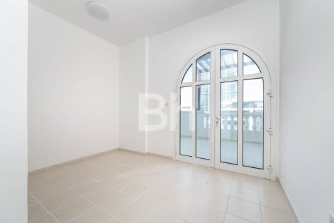 Apartment de 2 dormitorios en Jumeirah Village Circle, UAE No. 171983 8