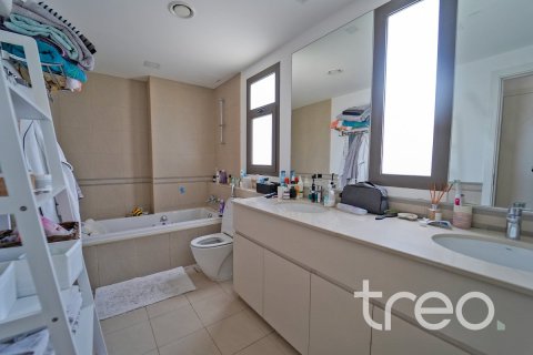 3 bedrooms Villa in Hayat Townhouses, UAE No. 198982 4